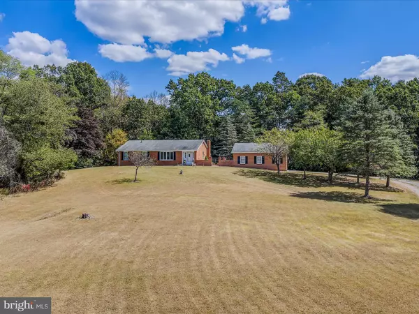 Berkeley Springs, WV 25411,350 SKYTOP LN