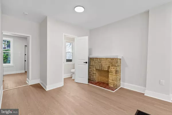 Philadelphia, PA 19144,35 E COLLOM ST