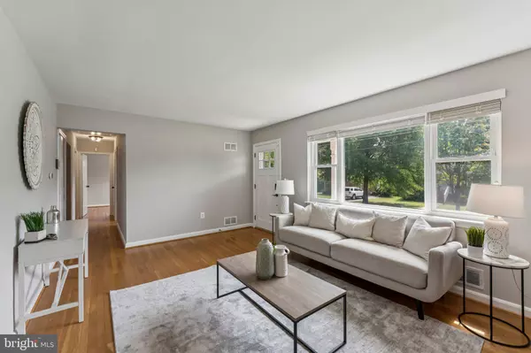 Falls Church, VA 22046,109 FALLS AVE