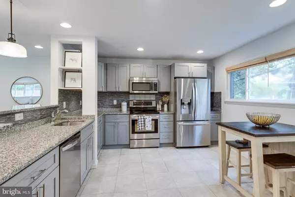 Washington, DC 20032,734 MISSISSIPPI AVE SE