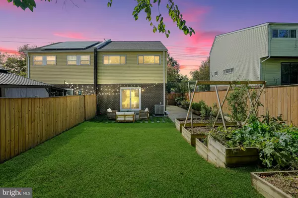 Washington, DC 20032,734 MISSISSIPPI AVE SE