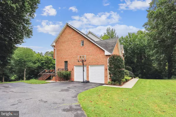 Harwood, MD 20776,32 GRAYS RD