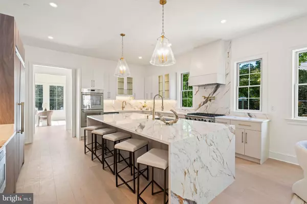 Washington, DC 20016,5631 MACARTHUR BLVD NW