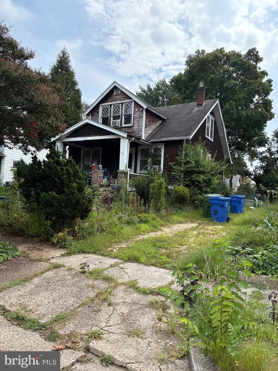 Palmyra, NJ 08065,829 MORGAN AVE