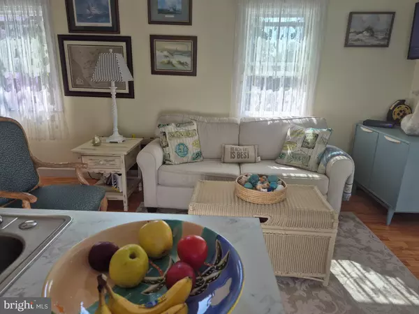 Villas, NJ 08251,229 W OCEAN AVE