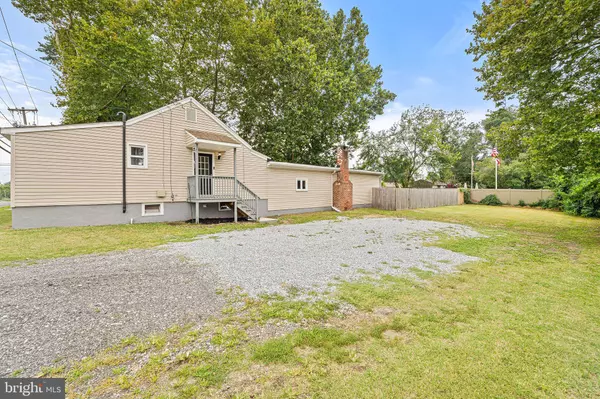 West Deptford, NJ 08086,317 DELAWARE ST