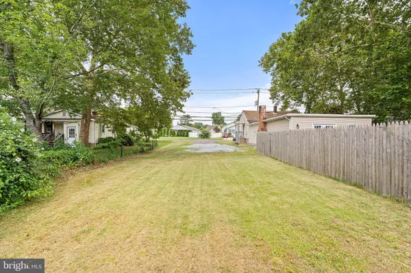 West Deptford, NJ 08086,317 DELAWARE ST