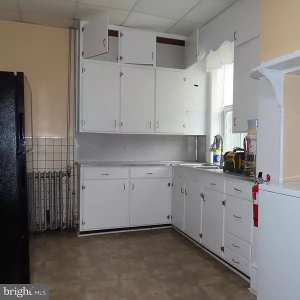 Shippensburg, PA 17257,103 N EARL ST