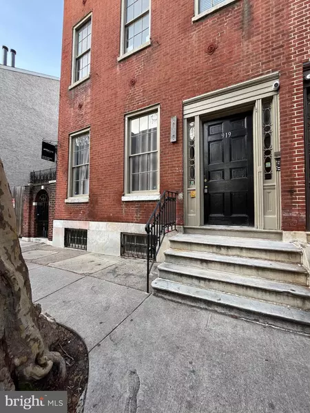 919 PINE ST #1R, Philadelphia, PA 19107