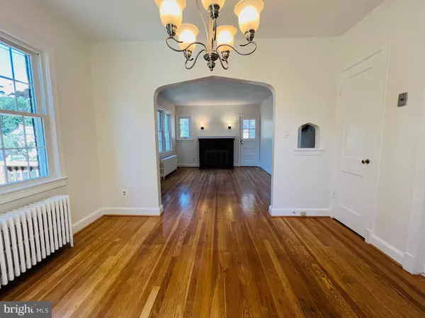 Arlington, VA 22205,621 N KENSINGTON ST