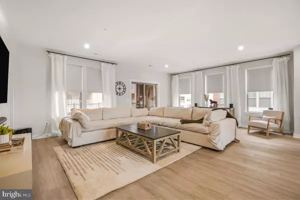 Manassas Park, VA 20111,408-B PULLMAN PL