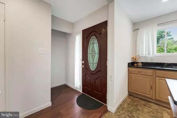 Woodbridge, VA 22191,15353 GRIST MILL TER