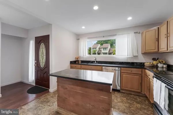 Woodbridge, VA 22191,15353 GRIST MILL TER