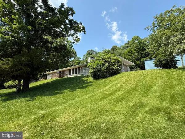 Hedgesville, WV 25427,7697 HEDGESVILLE ROAD