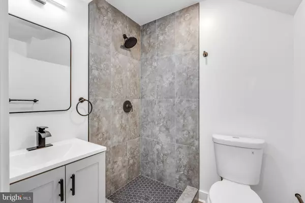 Philadelphia, PA 19122,920 FRENCH ST #1