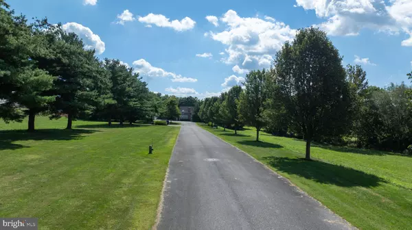 Lititz, PA 17543,914 MEADOWBREEZE