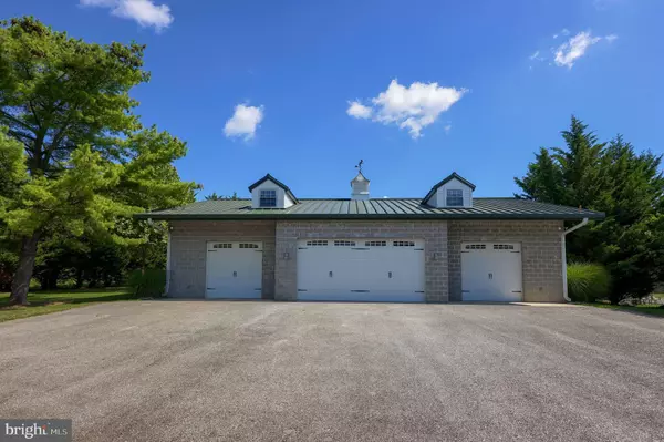 Lititz, PA 17543,914 MEADOWBREEZE