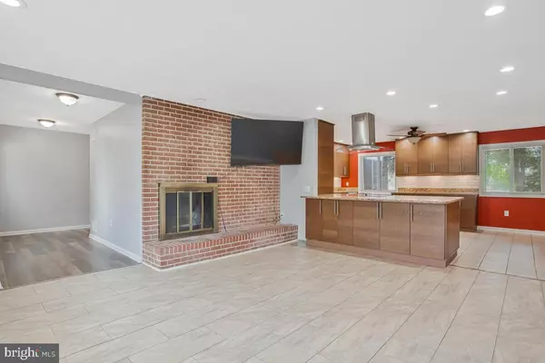 Lanham, MD 20706,1416 4TH ST