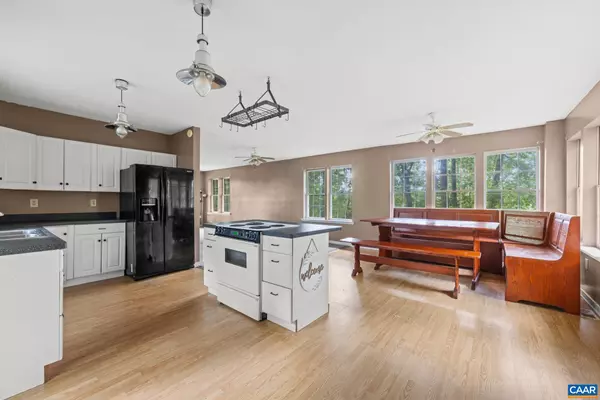 Louisa, VA 23093,58 IRIS LN