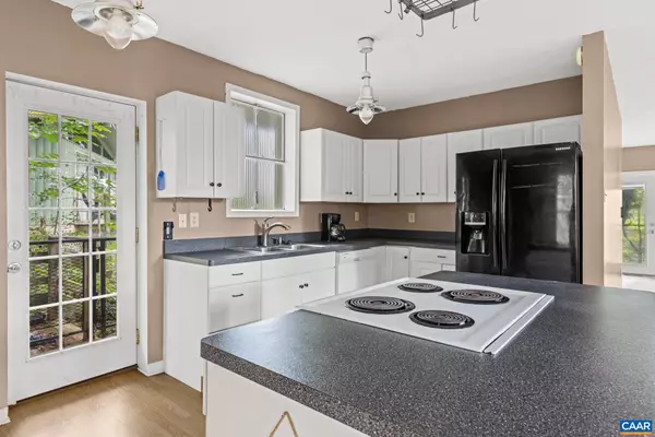 Louisa, VA 23093,58 IRIS LN