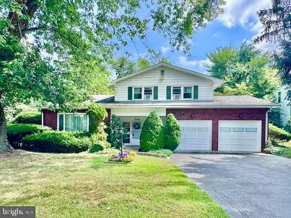 544 RYDERS LN, East Brunswick, NJ 08816
