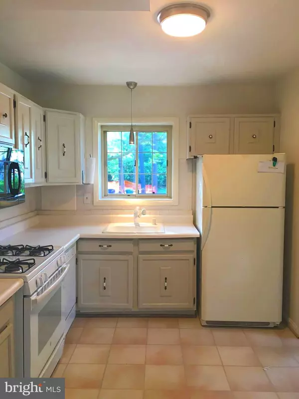 Bethesda, MD 20814,5358 POOKS HILL RD