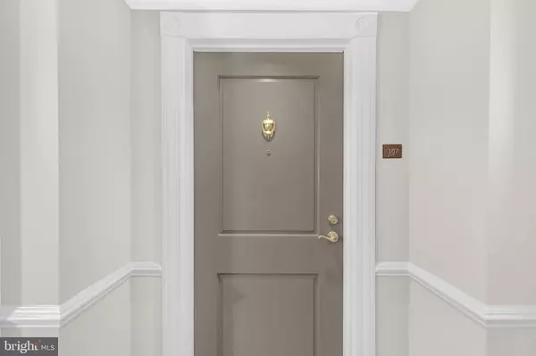 Annapolis, MD 21401,5 PARK PL #107