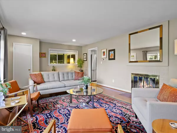 Arlington, VA 22207,2512 N GRANADA ST