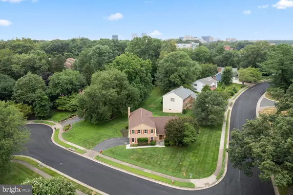 Reston, VA 20191,1950 WEYBRIDGE LN