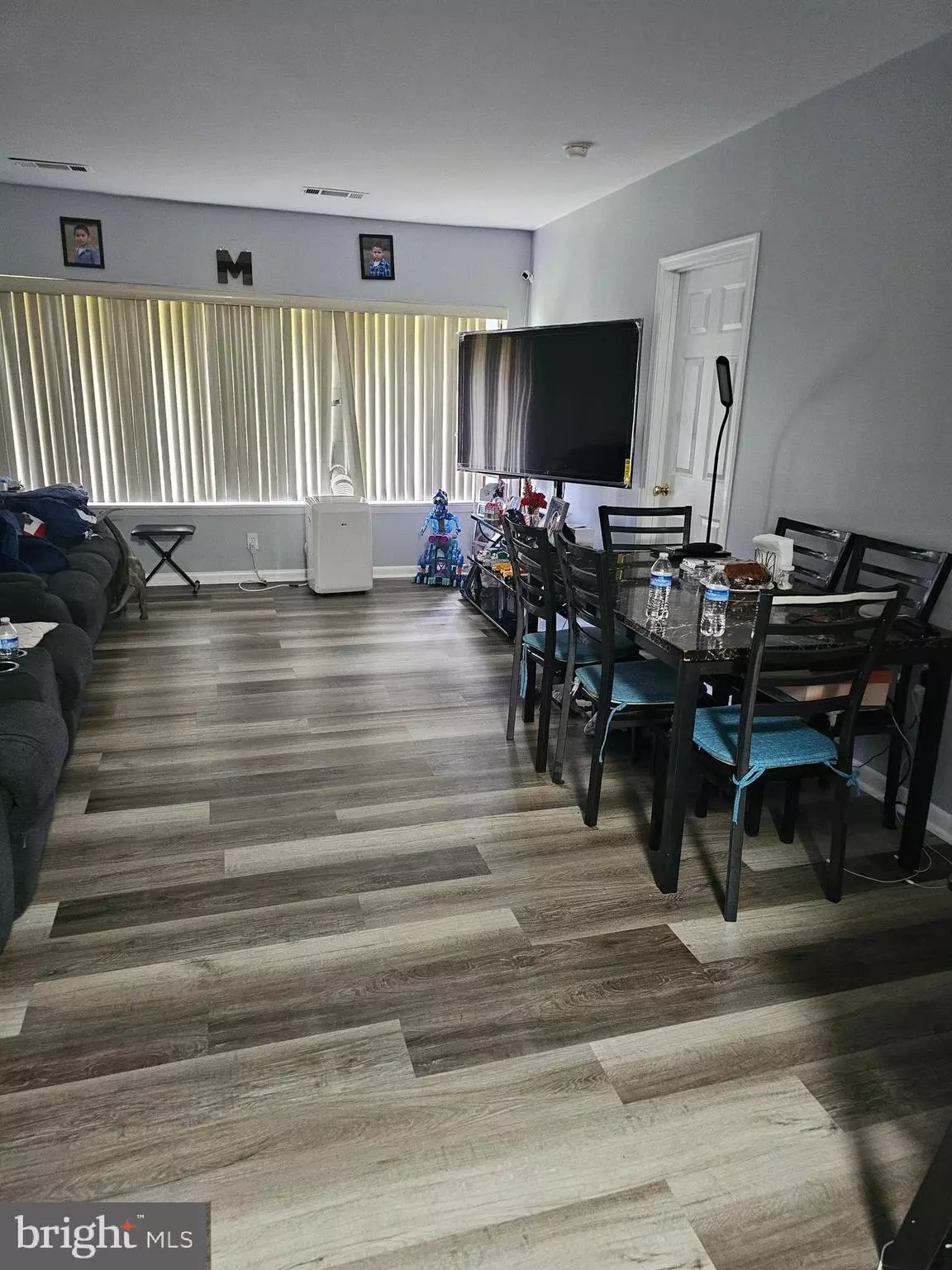 Gaithersburg, MD 20886,9802 WALKER HOUSE RD #6