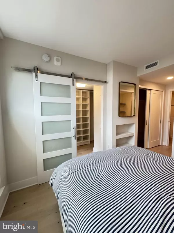 Washington, DC 20003,1211 VAN ST SE #TH-1H