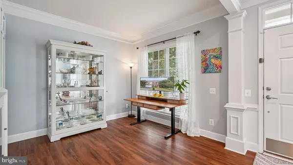 Manassas, VA 20112,9400 RIM ROCK CT