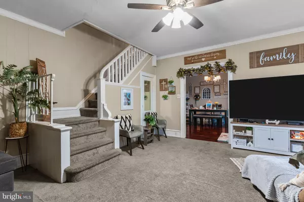 Philadelphia, PA 19120,524 W DUNCANNON AVE