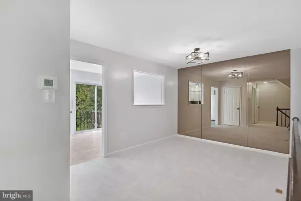 Burke, VA 22015,9405 WILLIAM KIRK LN