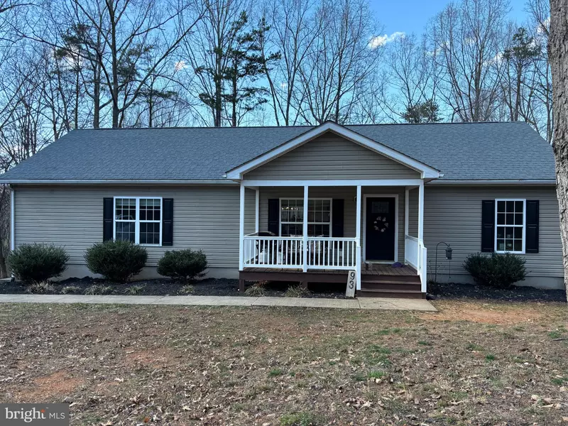 93 EVERGREENS DR, Louisa, VA 23093