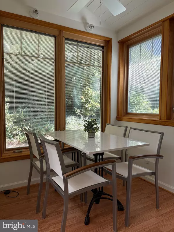 Washington, DC 20016,5015 CATHEDRAL AVE NW