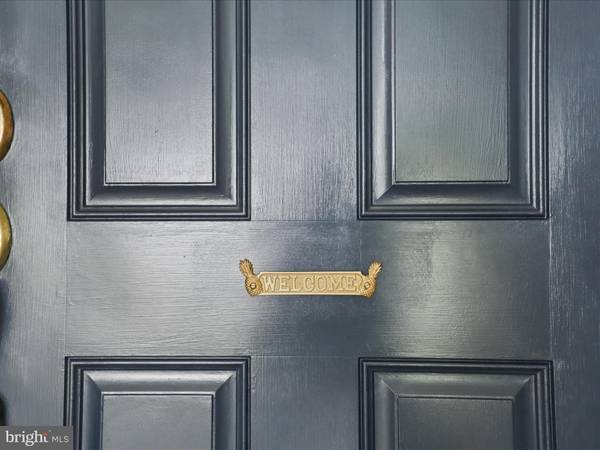 Dumfries, VA 22025,17251 FOUR SEASONS DR