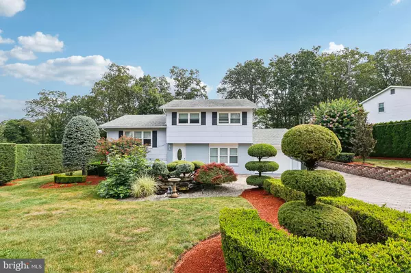 6 UPPER PENNSYLVANIA AVE, Jackson, NJ 08527