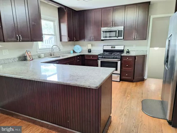 Severna Park, MD 21146,2 MADARY RD