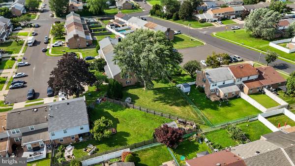 Bensalem, PA 19020,3325 CARROLL CT #S