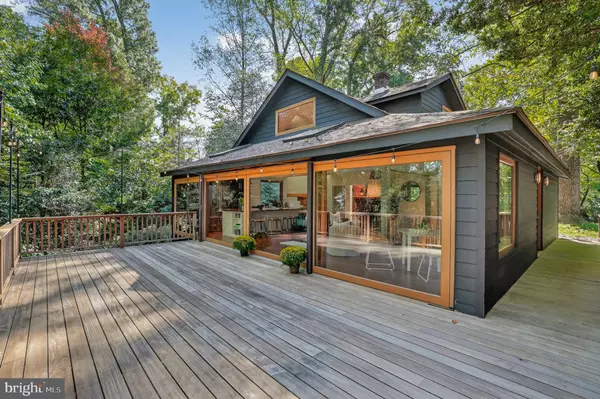 3030 EDGEWATER DR,  Edgewater,  MD 21037