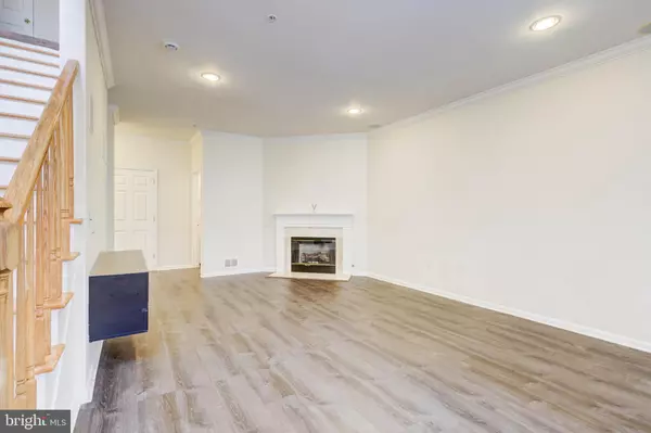 Piscataway, NJ 08854,100 FOREST DR