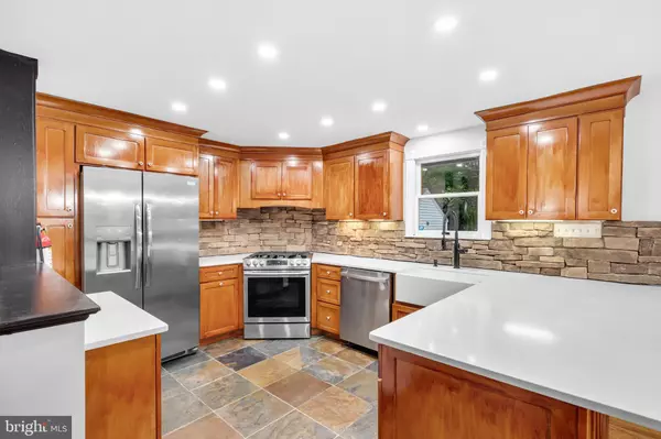 Elkins Park, PA 19027,13 ASBURY AVE