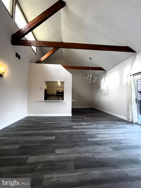 Baltimore, MD 21209,13 SUNTOP CT #302