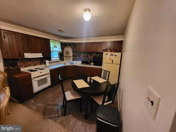 Capitol Heights, MD 20743,7901 ASHDALE RD