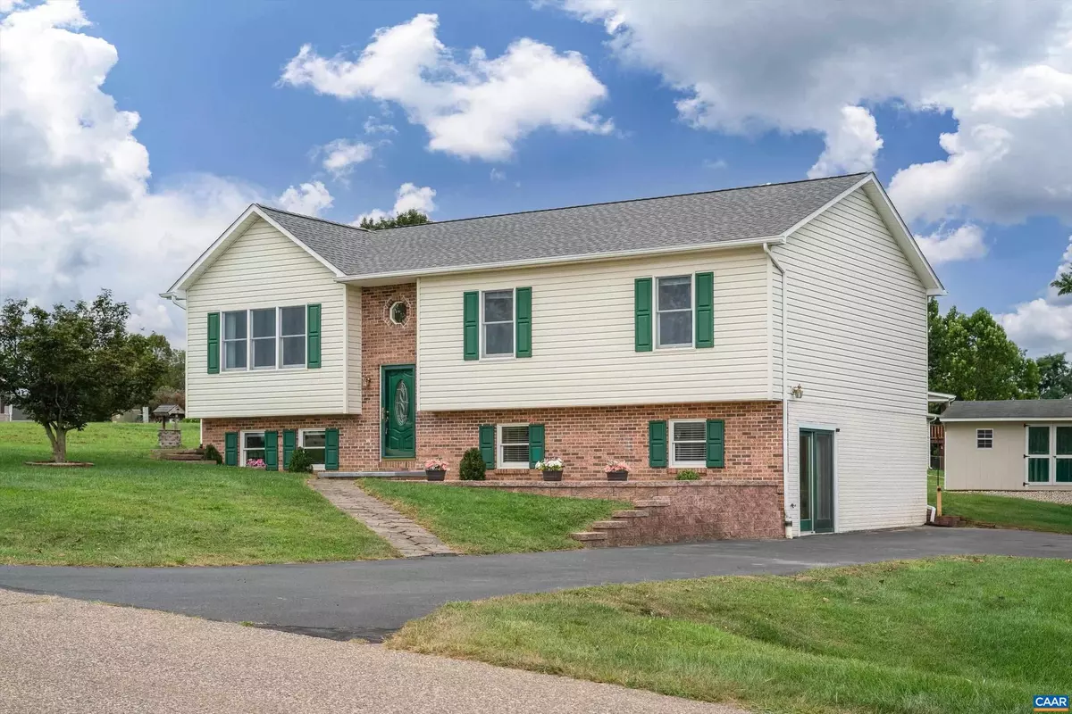 Elkton, VA 22827,430 QUAIL RUN DR
