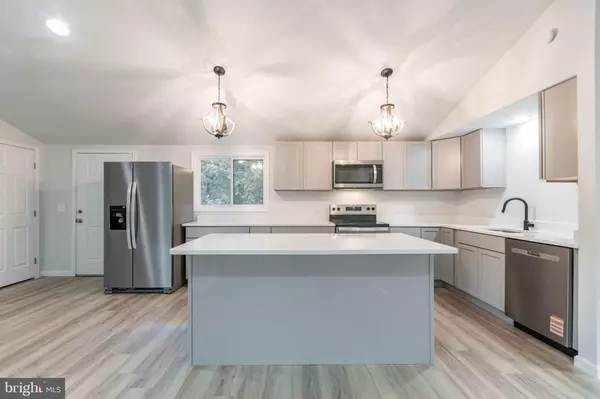 Hedgesville, WV 25427,388 FRAGRANCE LN