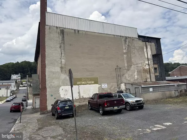 Ashland, PA 17921,628 CENTRE ST