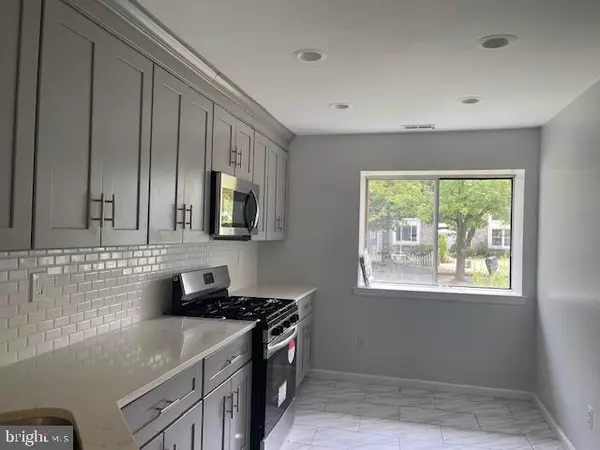 East Windsor, NJ 08520,73 WINCHESTER DR