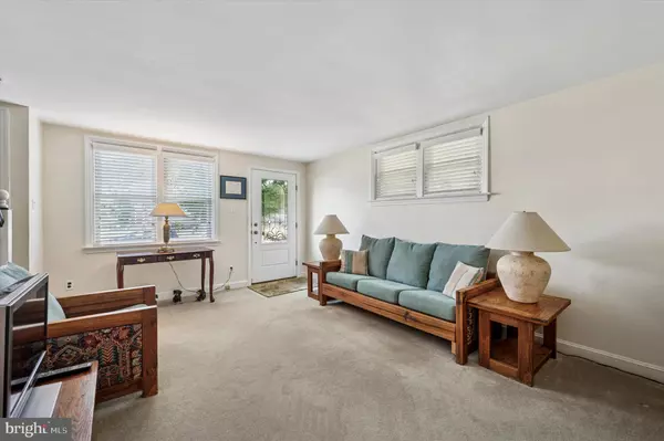 Clifton Heights, PA 19018,230 WESTPARK LN